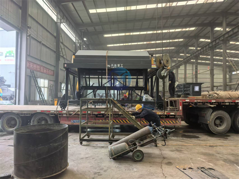 4米液压槽式翻抛机发货现场