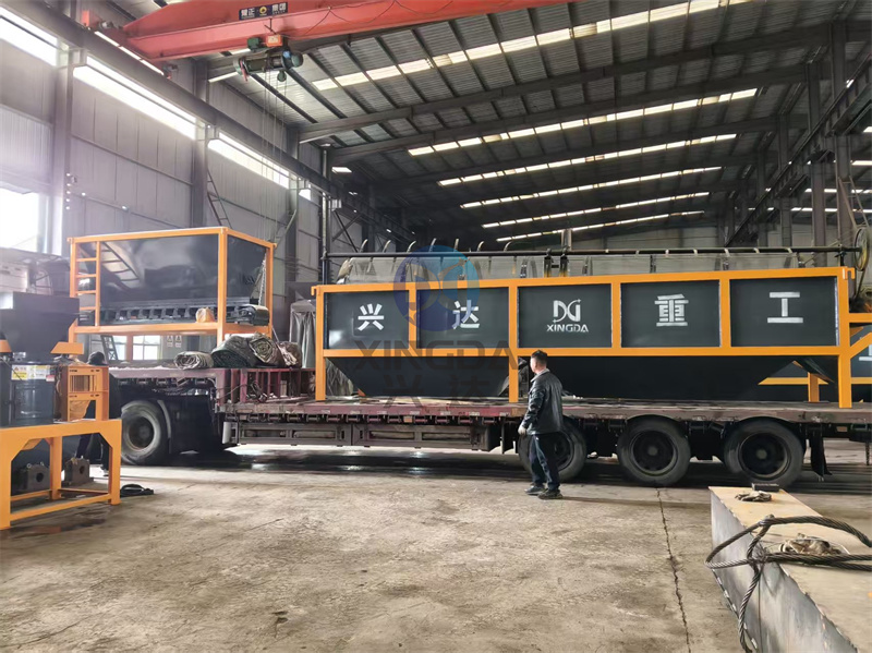 鸡粪有机肥生产线发货现场