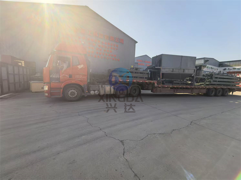 �л��ʷ����豸��Ƥ�������豸װ������