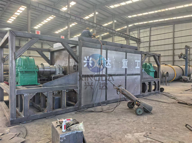 有机肥卧式发酵罐生产加工现场