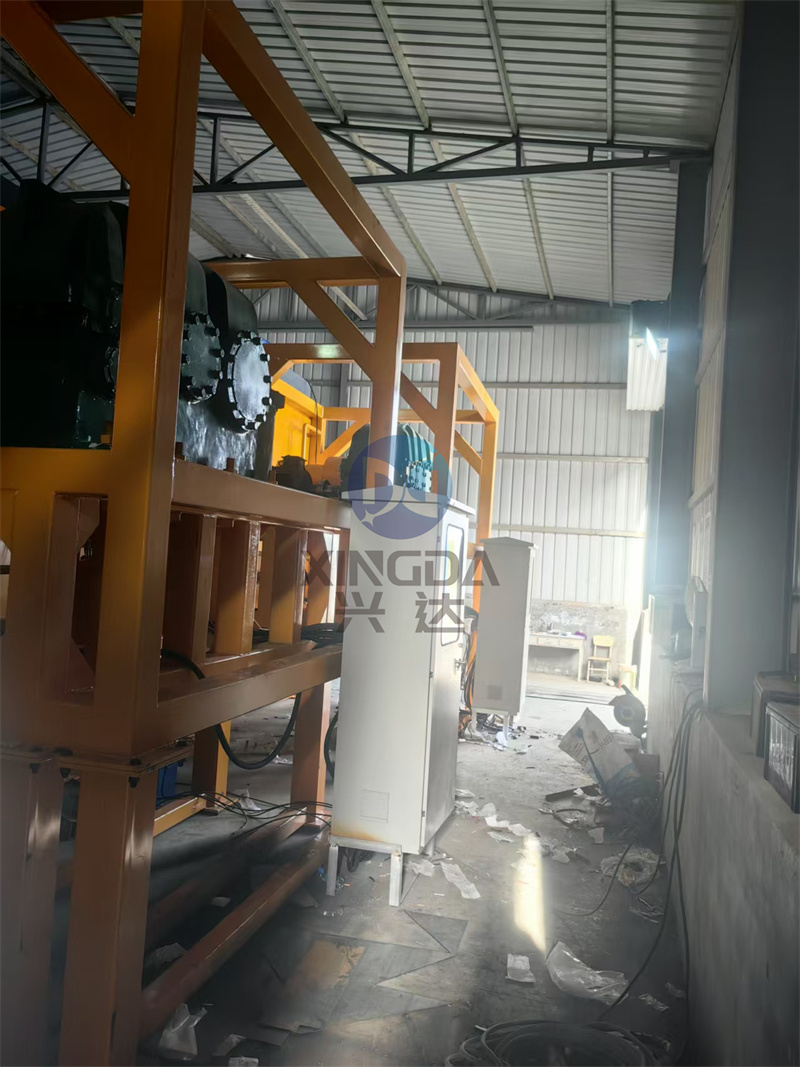 有机肥发酵设备卧式发酵罐安装现场