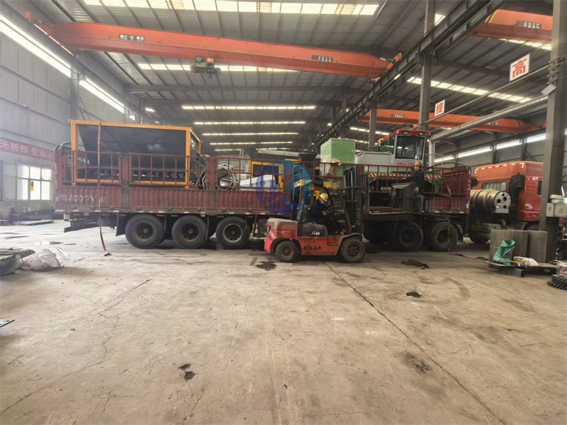 年产1万吨有机肥生产线发货现场